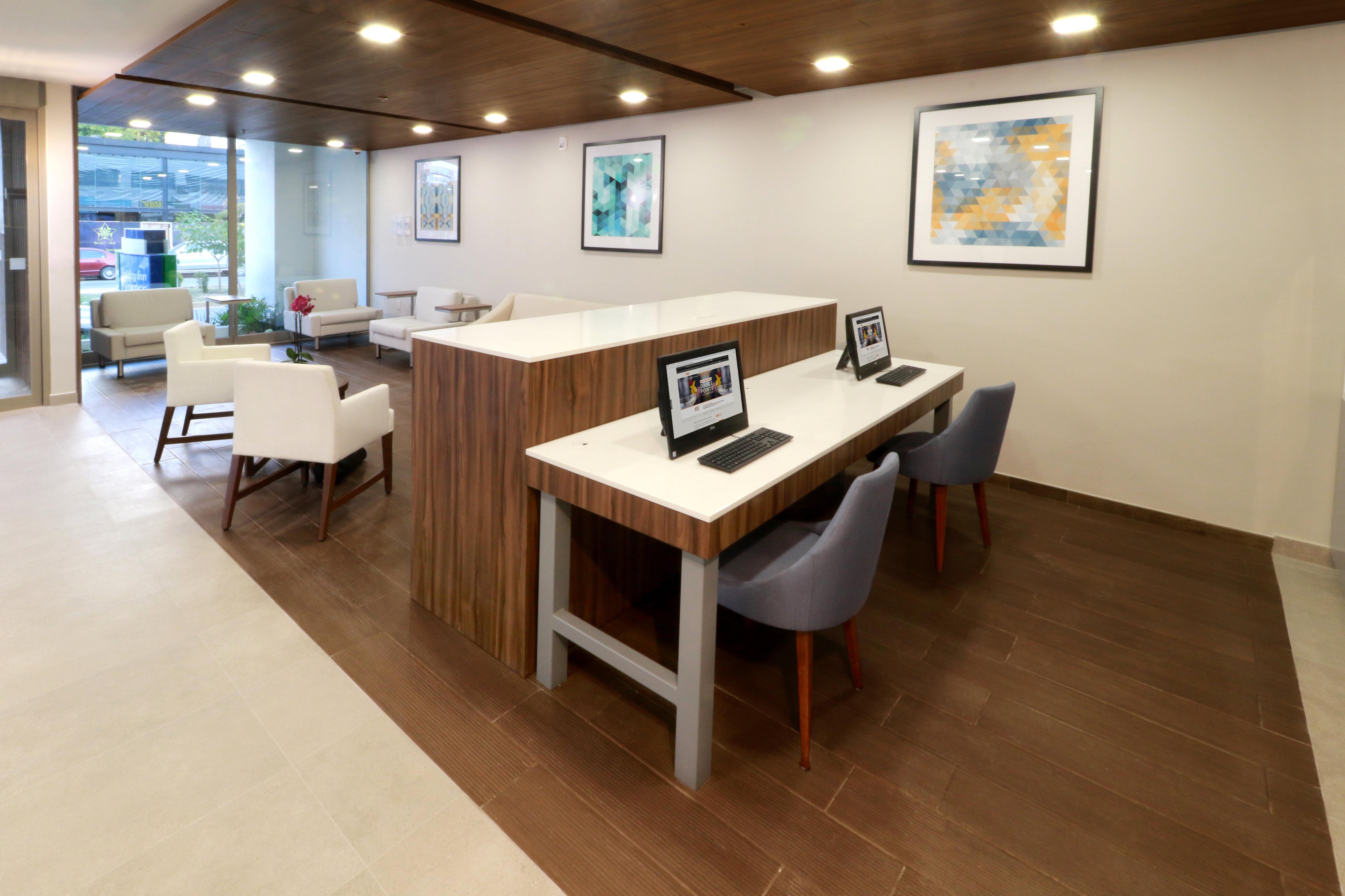 Holiday Inn Express & Suites - Playa Del Carmen By Ihg Eksteriør bilde
